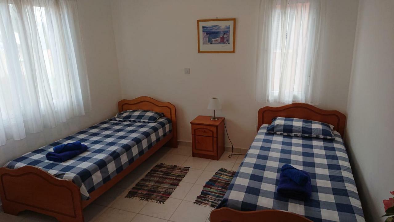 Paradise Gardens Prestige And Lovely Apartment Paphos Exterior photo